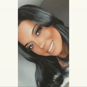 Meet your Posher, Gabriela